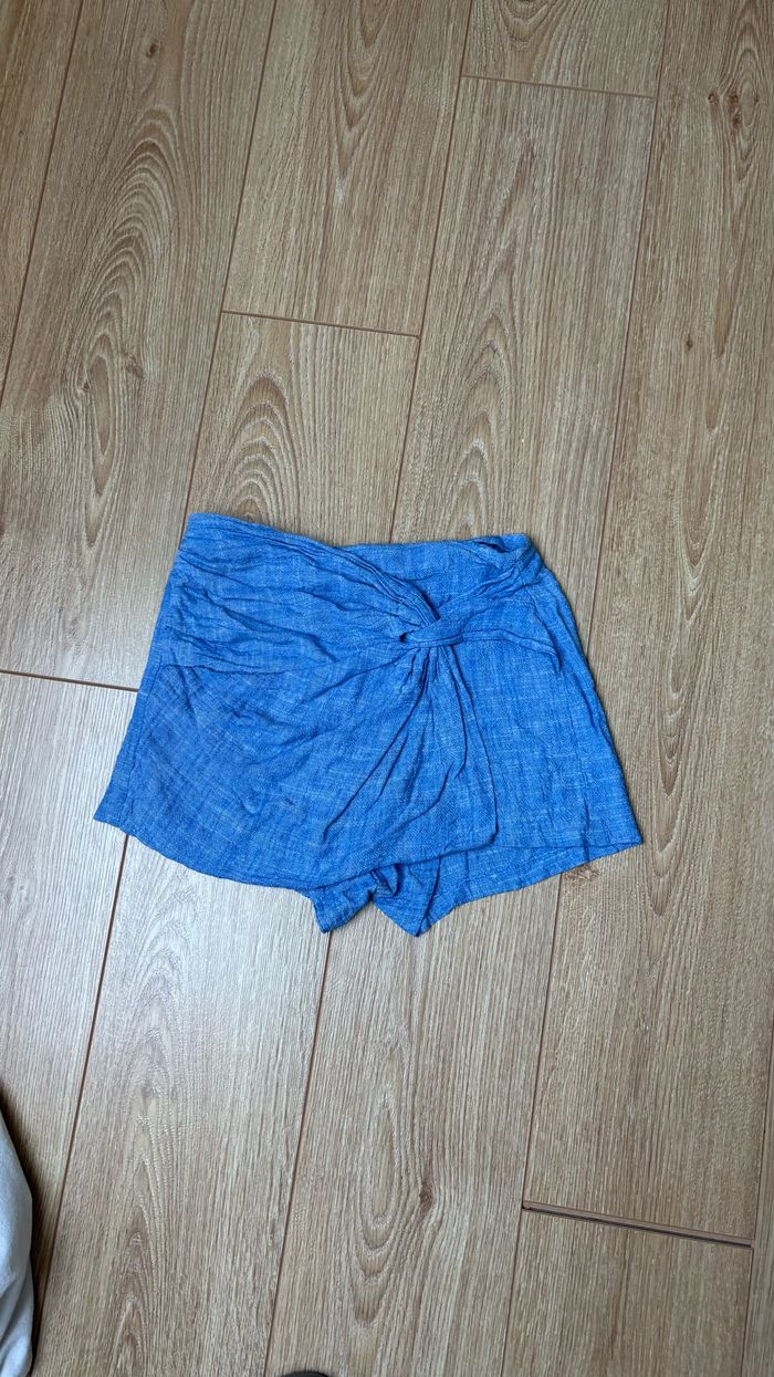 Jupe short bleu stradivarius