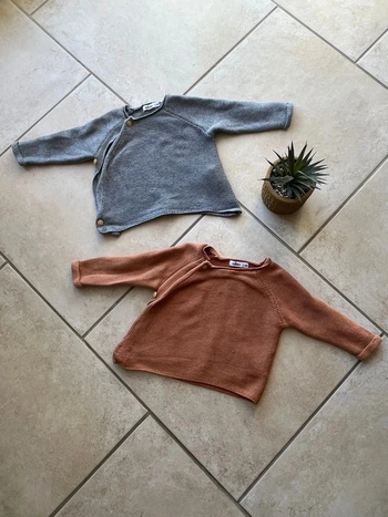 Lot de 2 gilets garçon taille 12 mois