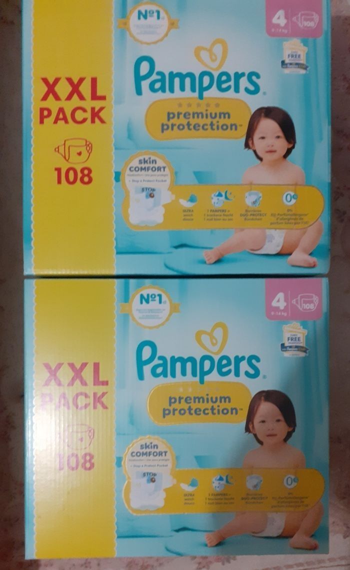 Lot 2 cartons Pampers Premium Protection XXL Pack Taille 4