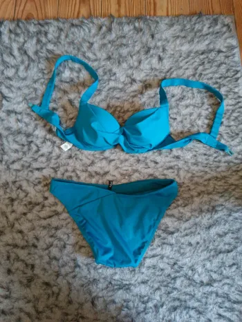 Magnifique maillot de bain Aubade deux pièces bleu turquoise neuf sans étiquette taille 1 et B85