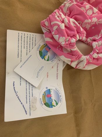 Maillot petite source, protection solaire