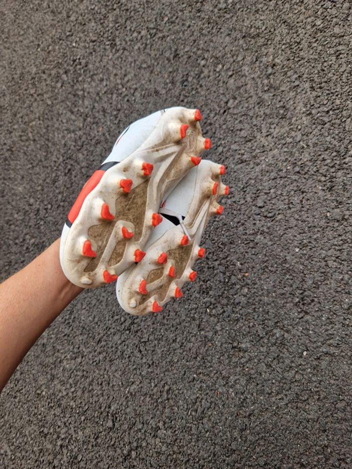 Chaussures crampons de foot - photo numéro 2