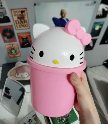 Petite poubelle bureau  hello kitty neuf