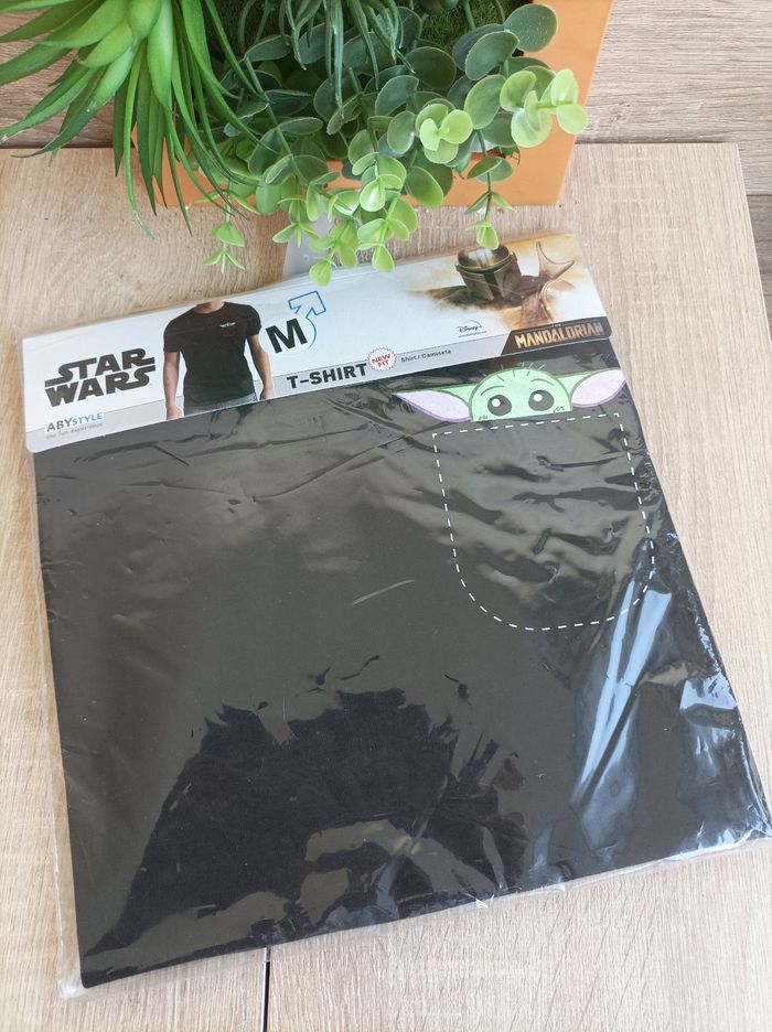 T-shirt grogu the mandalorian star wars abystyle taille  m - photo numéro 2