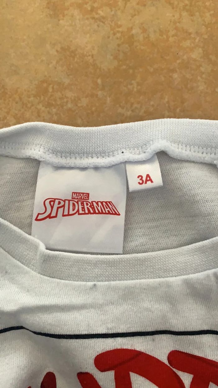 T-shirt Spiderman 3 ans - photo numéro 3