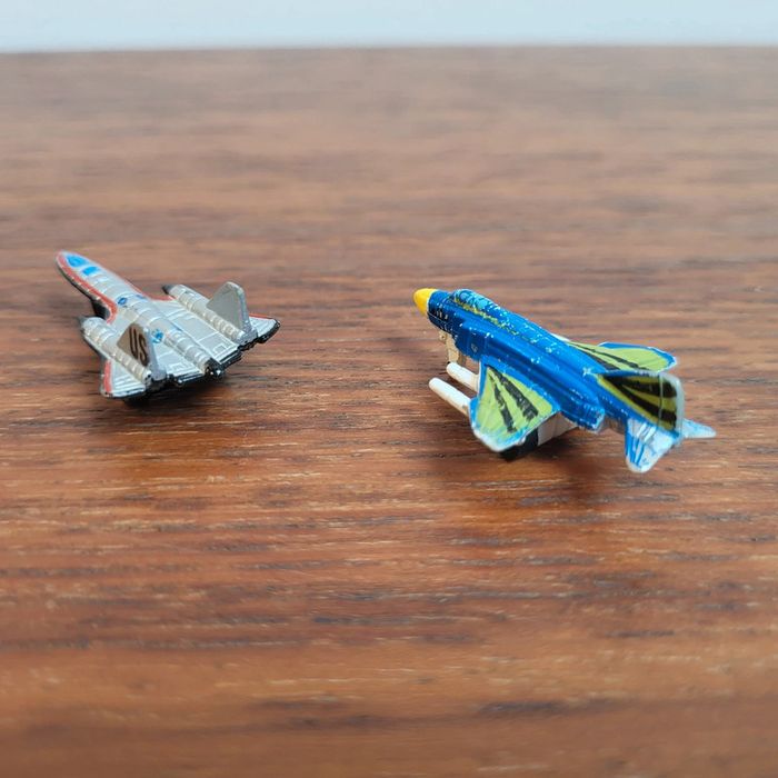 Lot de 2 avions de chasse micro machine - photo numéro 2