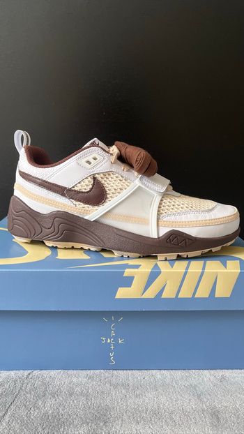Nike zoom Field Jaxx Travis Scott Light Chocolate