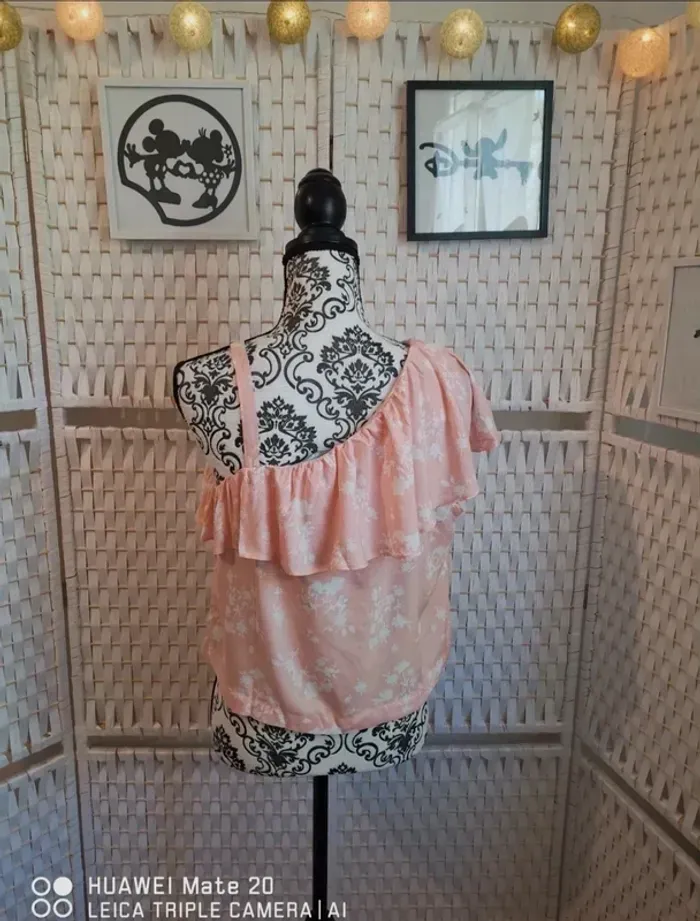 💕Joli Top asymétrique rose fleuri Benetton - femme Taille M / 38💕 - photo numéro 2