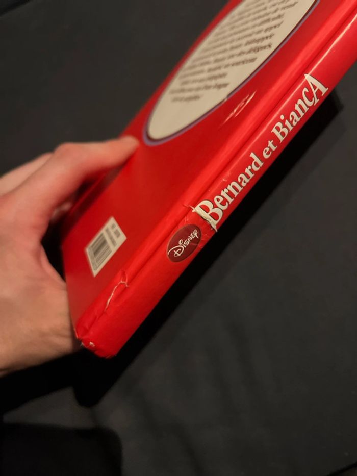 Livre pour enfants Disney couverture matelassé Bernard et Bianca - photo numéro 4
