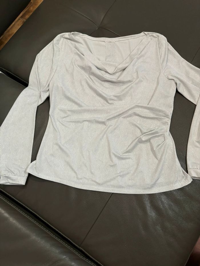 T-shirt taille 42
