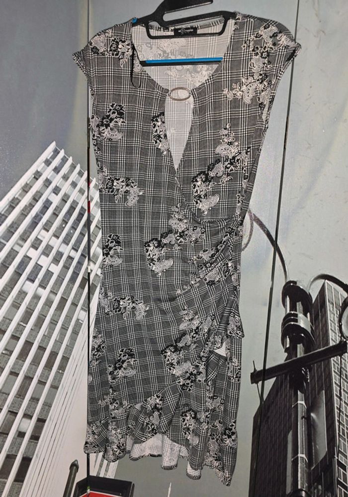 Jolie robe femme stylée mosquitos taille 36 - photo numéro 2
