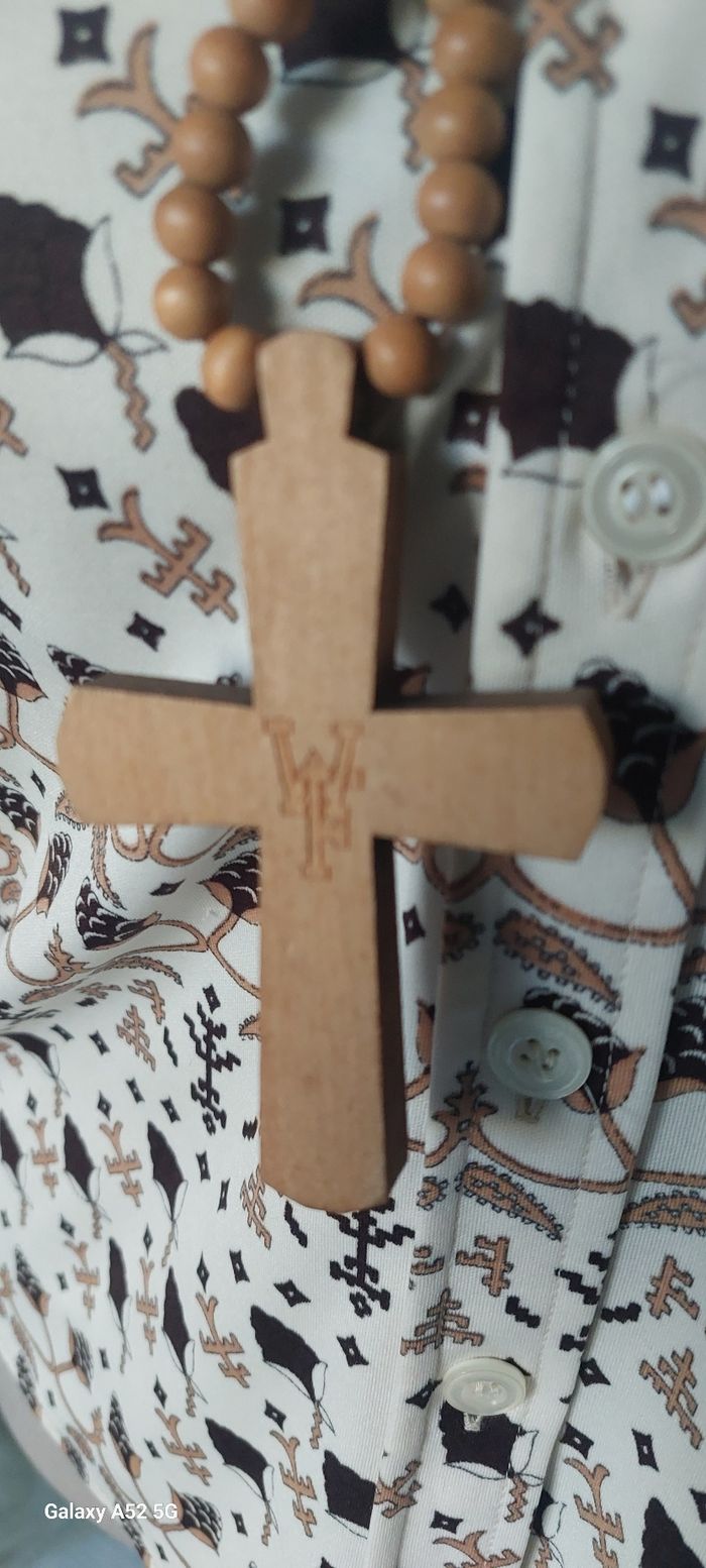 Collier pendentif bois croix mixte - photo numéro 2