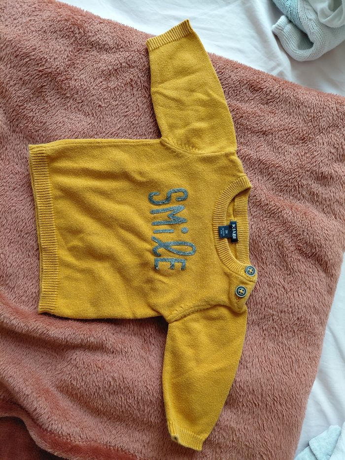 Pull 1 mois tres bon etat