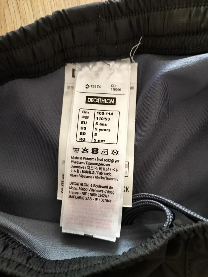 Short de sport neuf - photo numéro 4