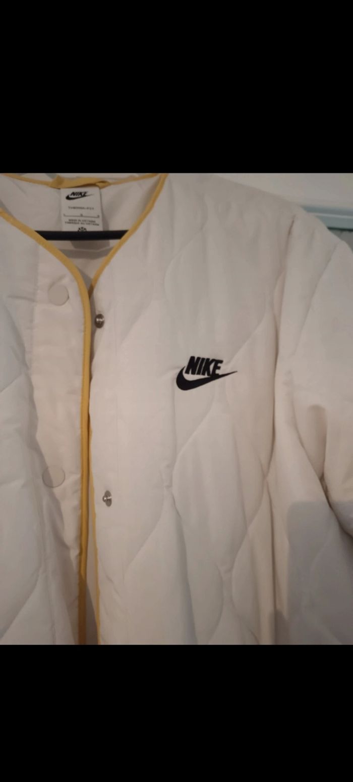 Doudoune Nike - photo numéro 2