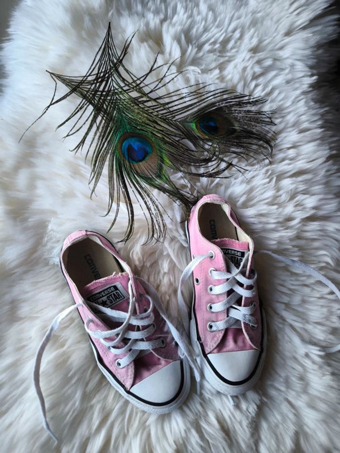 🩷 Jolie paire de Converse roses basses pointure 29 🩷