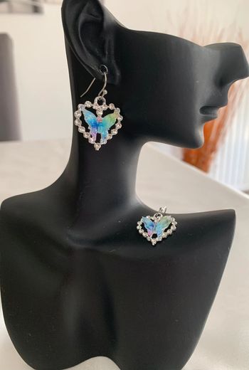 Boucles d’oreilles coeur papillon multicolore en alliage argenté