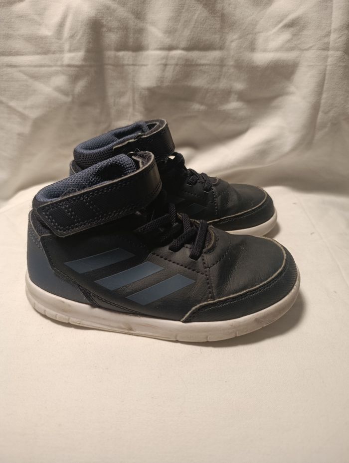 Basket adidas taille 27 - photo numéro 2