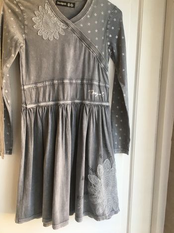 Belle robe Desigual 9/10 ans