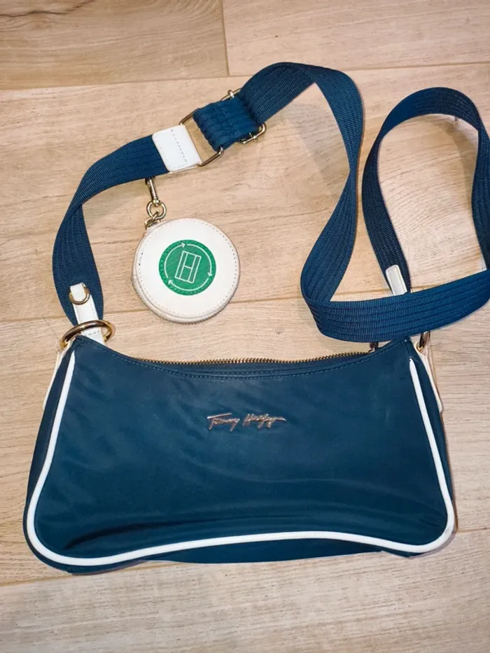 Sac à bandoulière Tommy Hilfiger excellent état bleu marine - photo numéro 2