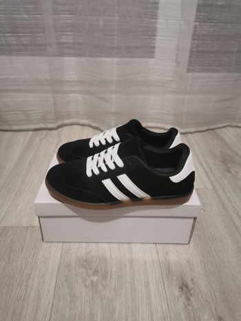 Basket neuve style samba - taille 37