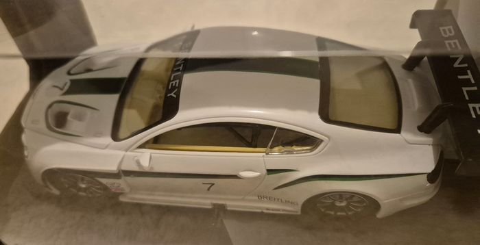 Voiture radiocommandée Bentley GT3 continental 1:24 - photo numéro 4
