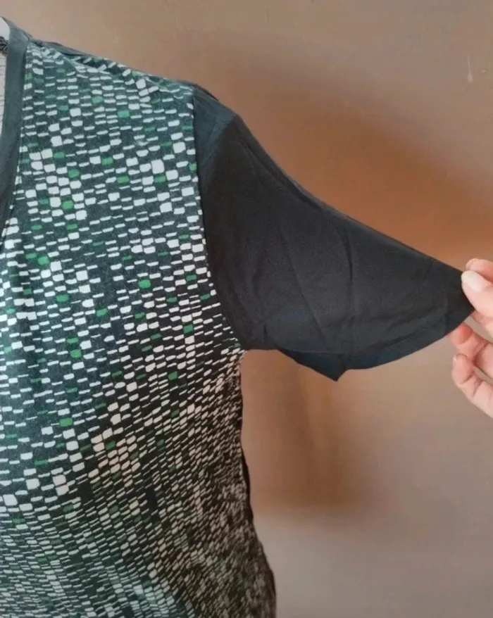 Haut taille 1 - photo numéro 4