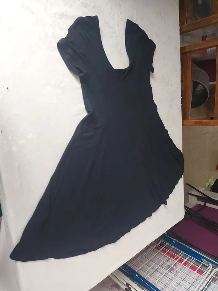 Robe noire - photo numéro 2