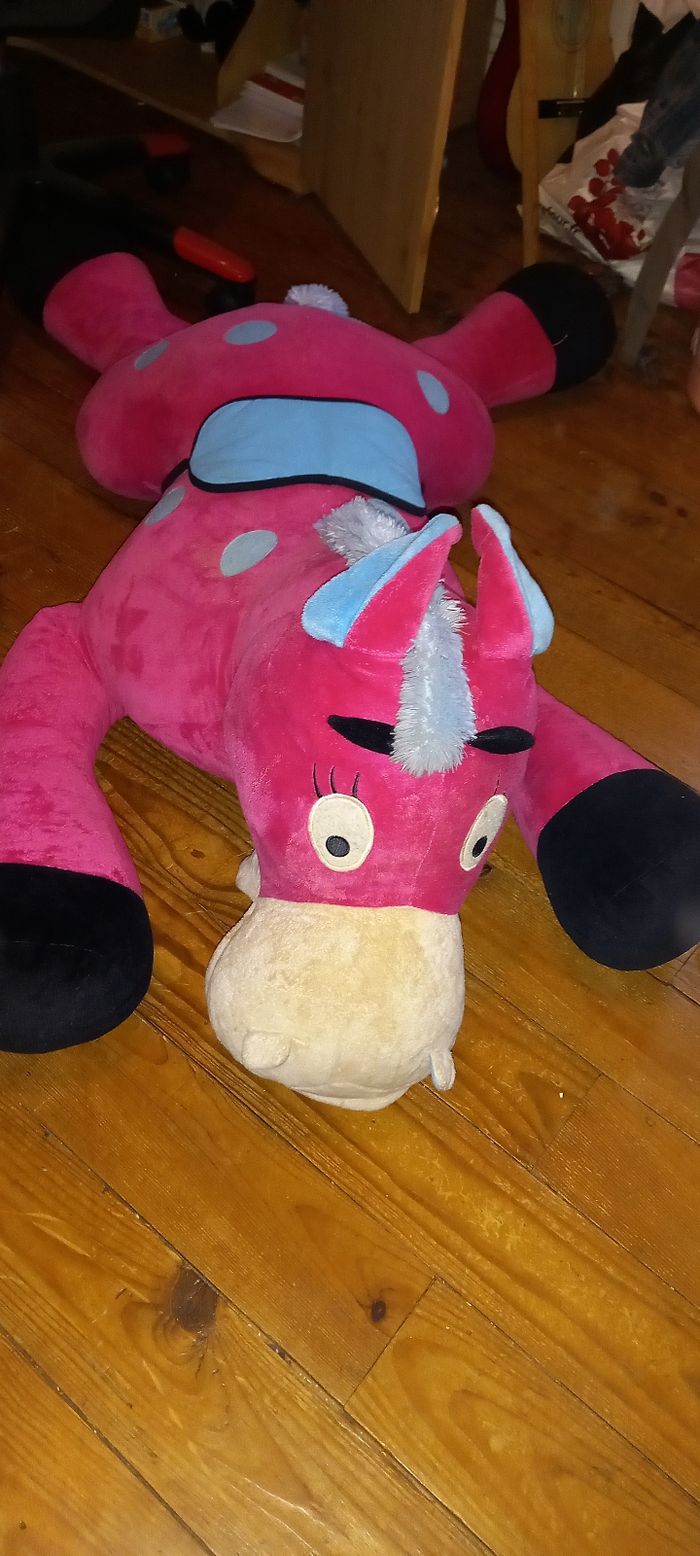 Grosse peluche cheval