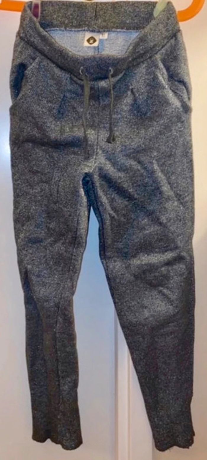 Lot 4 pantalon & 1 robe pull taille 5 ans - photo numéro 6