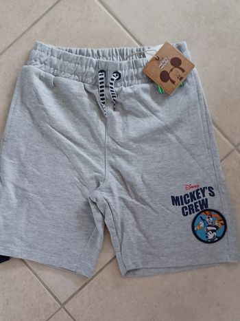 bermuda molletonné Mickey neuf
