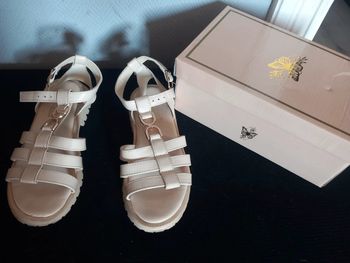 Sandalle beige 32