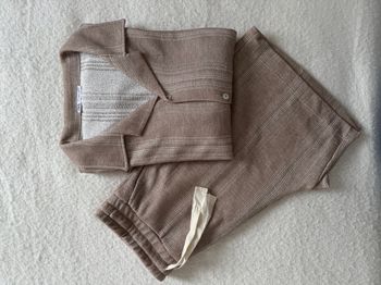 Ensemble Zara homme – Beige en maille fine – Chemise manches courtes (XL) & short élastique (L)