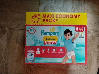 Couches pants Pampers neuves