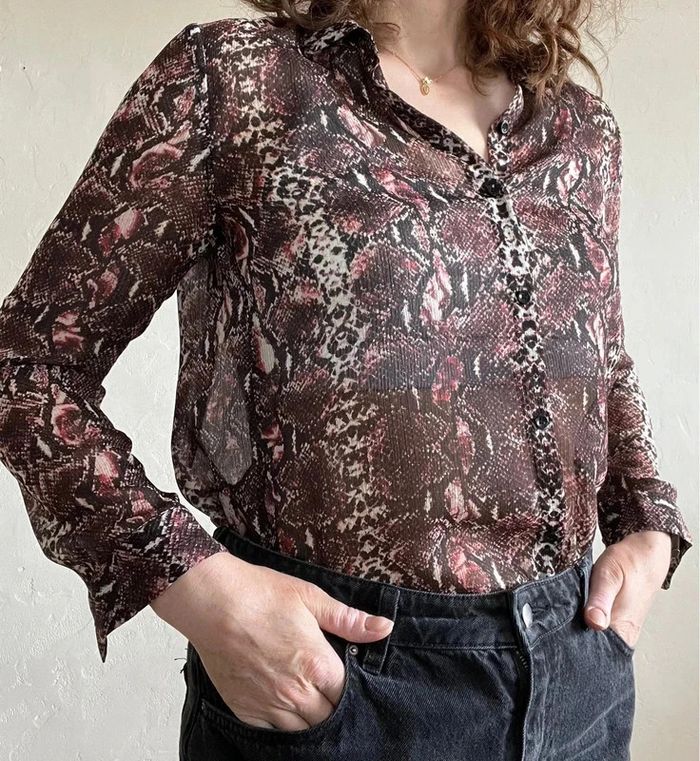 Chemisier fluide transparent imprimé python serpent The Kooples taille S chic tendance