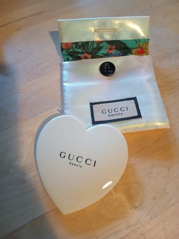 Miroir avec pochette Gucci