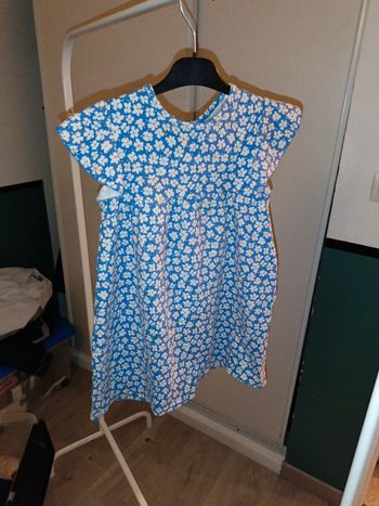 Robe fille fleurie 4-5 ans