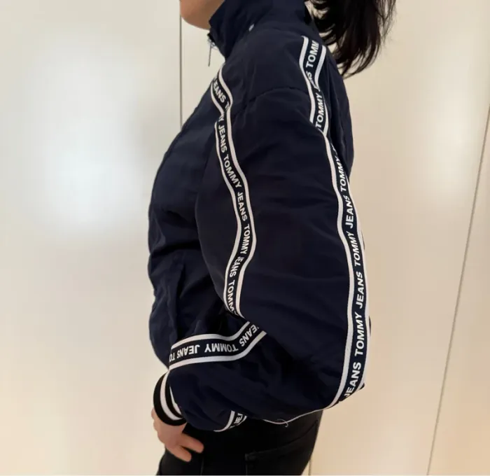Veste Tommy Jeans blouson tape detail bleu marine neuve avec étiquette taille XS - photo numéro 5