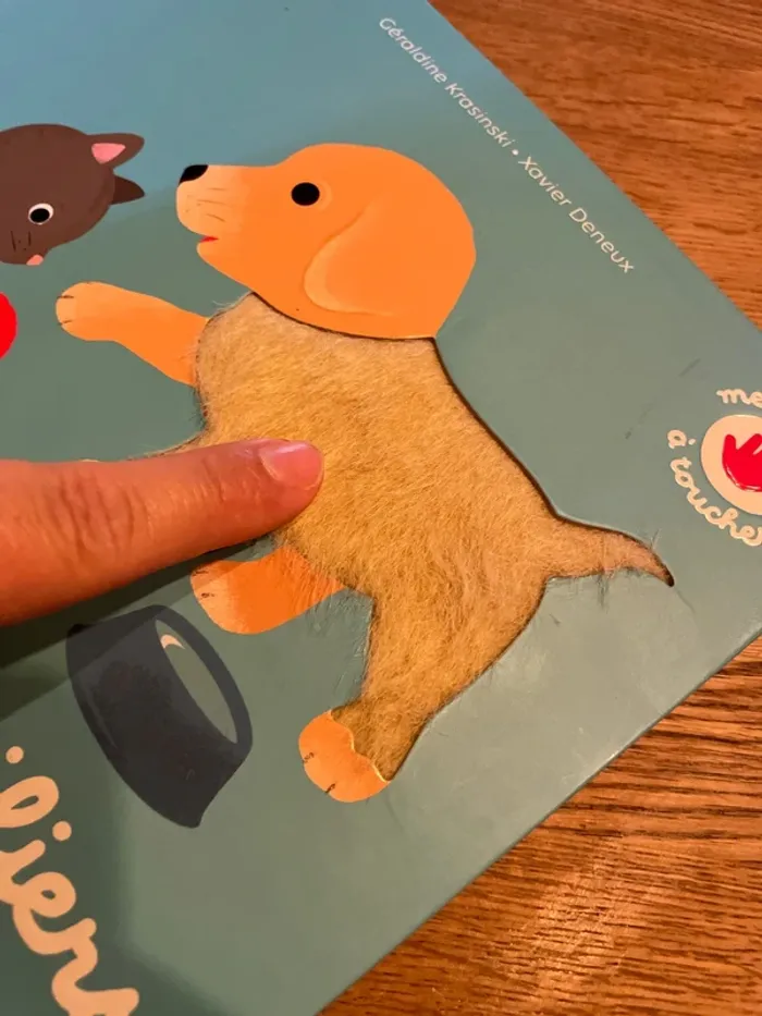 Livre cartonné Mes docs à toucher Les animaux familiers - photo numéro 7