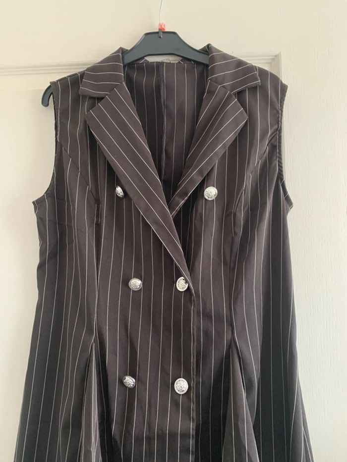 Veste sans manche 👗 - photo numéro 2