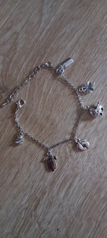 Bracelet breloque "thème bébé"