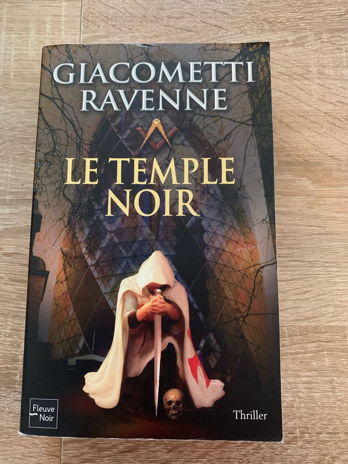 Le temple noir - photo numéro 1