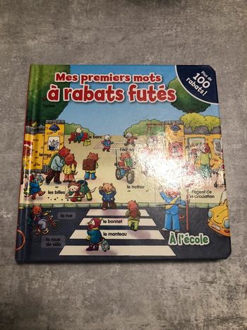 Livre mes premiers mots à rabats futés