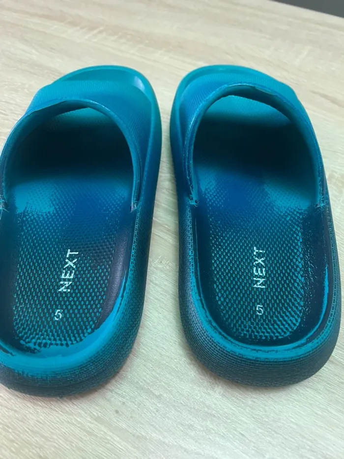 Claquettes piscine - photo numéro 2