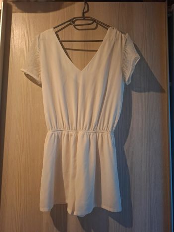 Robe short blanche dos nu manche courte