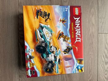 Lego Ninjago la Voiture de Course Spinjitzu : Le Pouvoir du Dragon de Zane