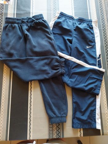 Lot de 2 joggings 8 ans