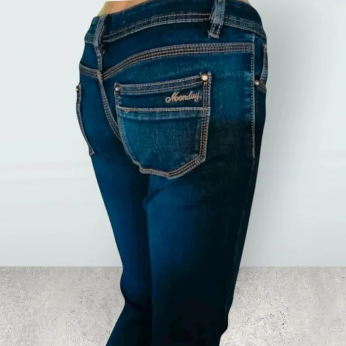 Jean Monday , coupe slim fit ,taille basse ,texture stretch - photo numéro 7