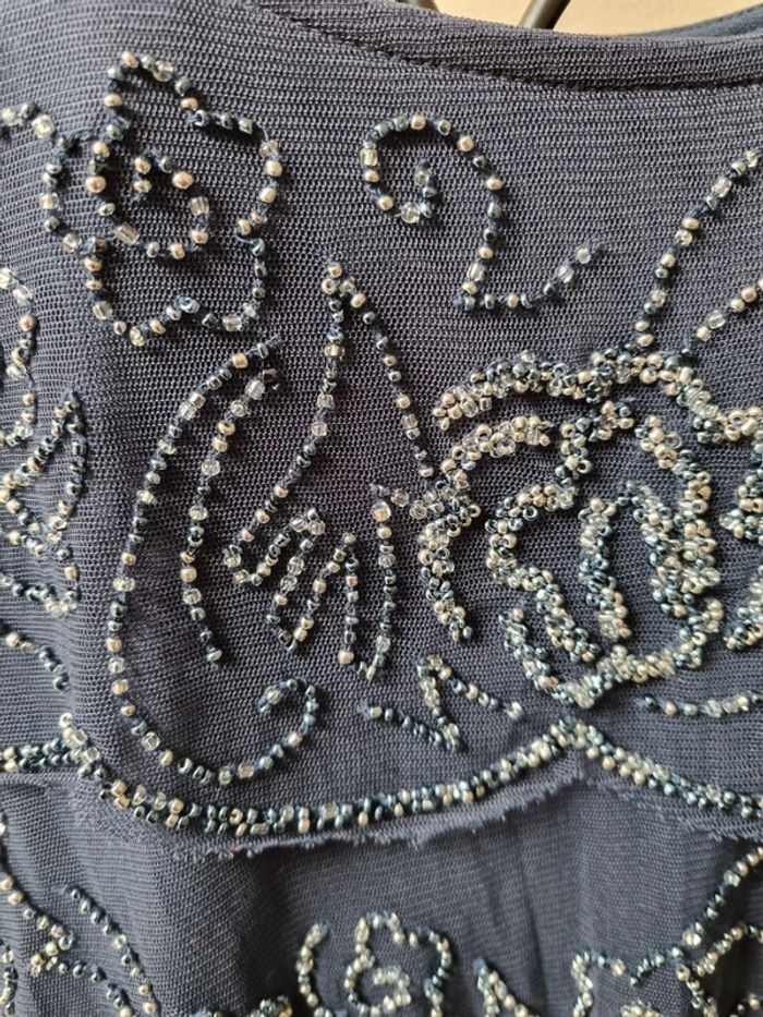 Blouse manches courtes avec dentelle et perles - photo numéro 2