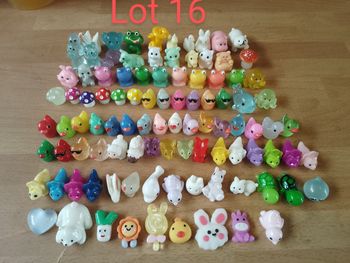 Figurines